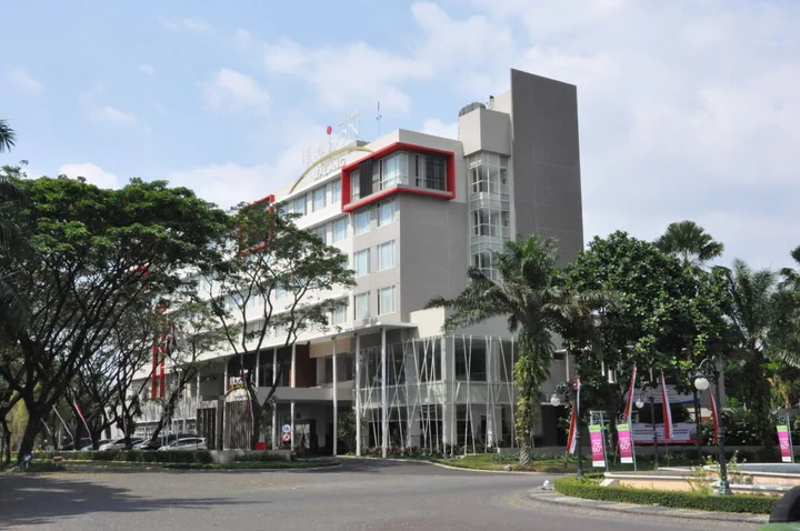 Маланг: Grand Cakra Hotel