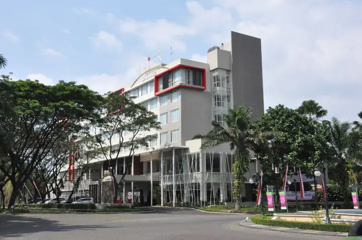 Маланг: Grand Cakra Hotel