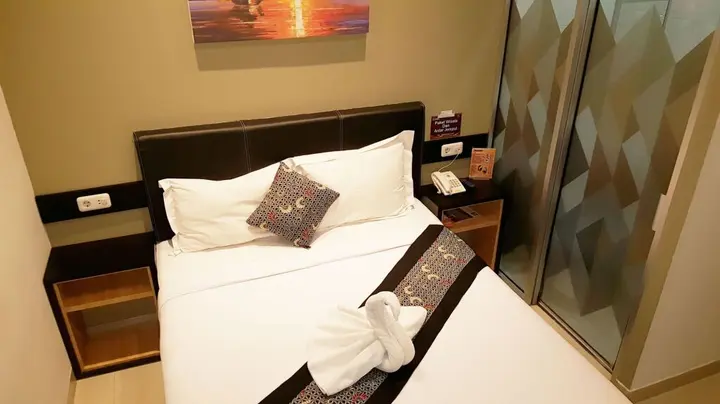 Депок: Sunrise Hotel Jogja