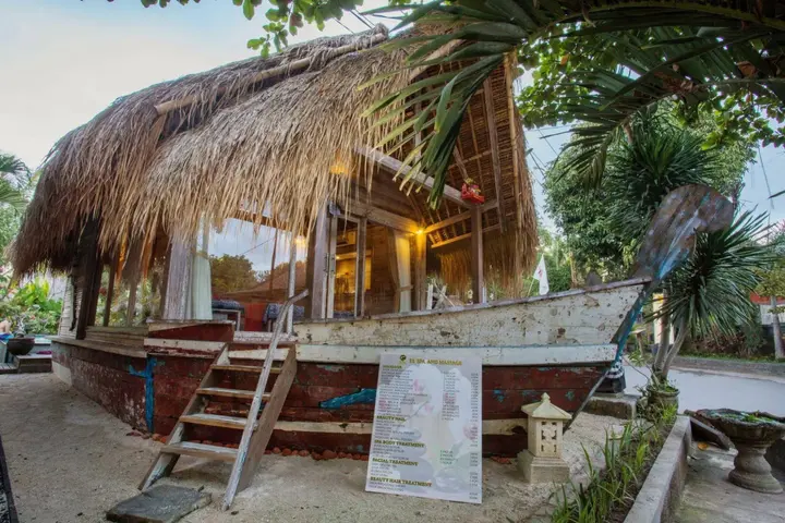 Лембонган-Айленд: TS Hut Lembongan