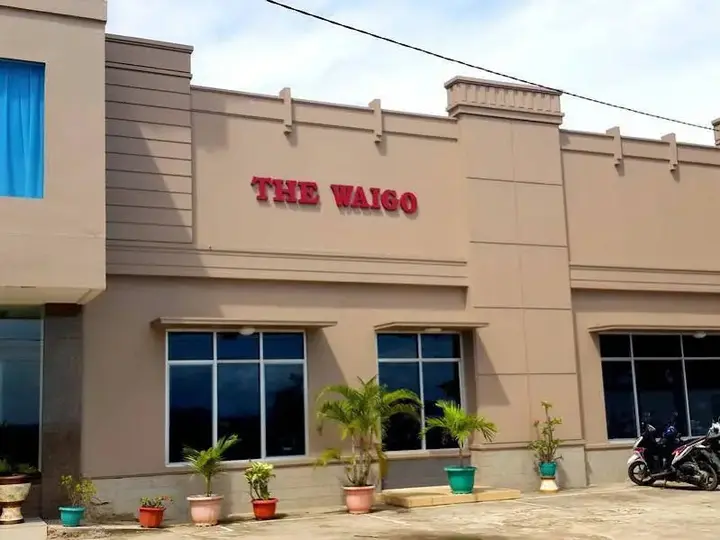 Соронг: The Waigo Hotel