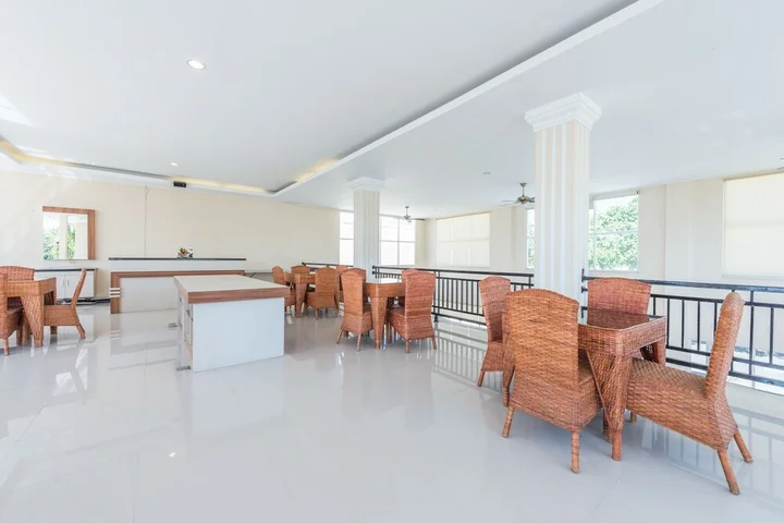 Палу: Amazing City Beach Resort