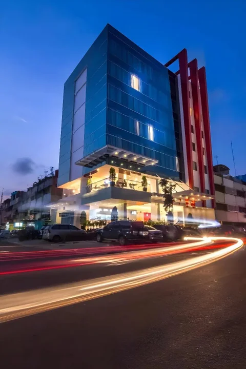 Джакарта: Redstar Hotel