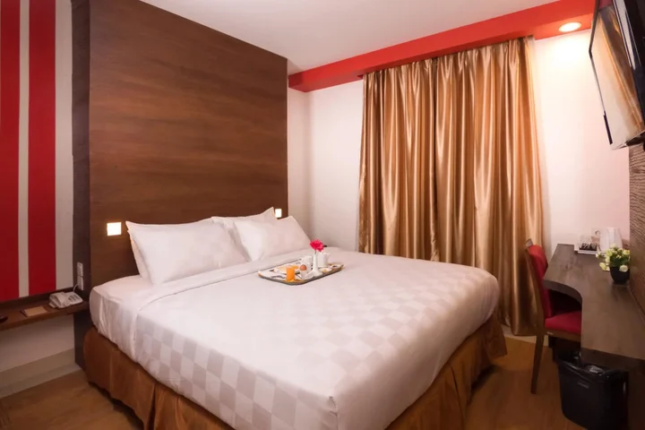 Джакарта: Redstar Hotel