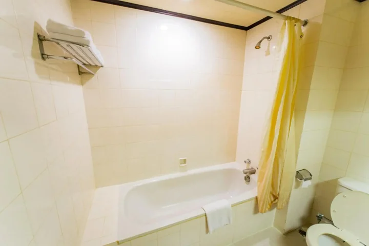 Баликпапан: Capital O 1735 Adika Bahtera Hotel