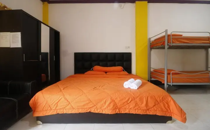 Баликпапан: Emweka Guest House n Pavillion