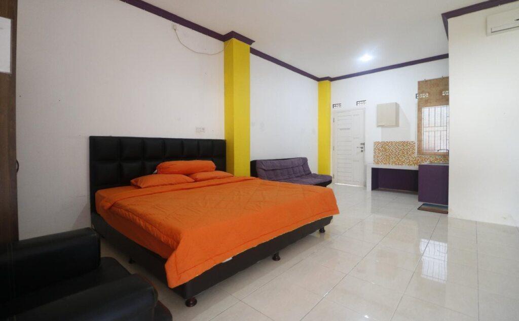 Баликпапан: Emweka Guest House n Pavillion