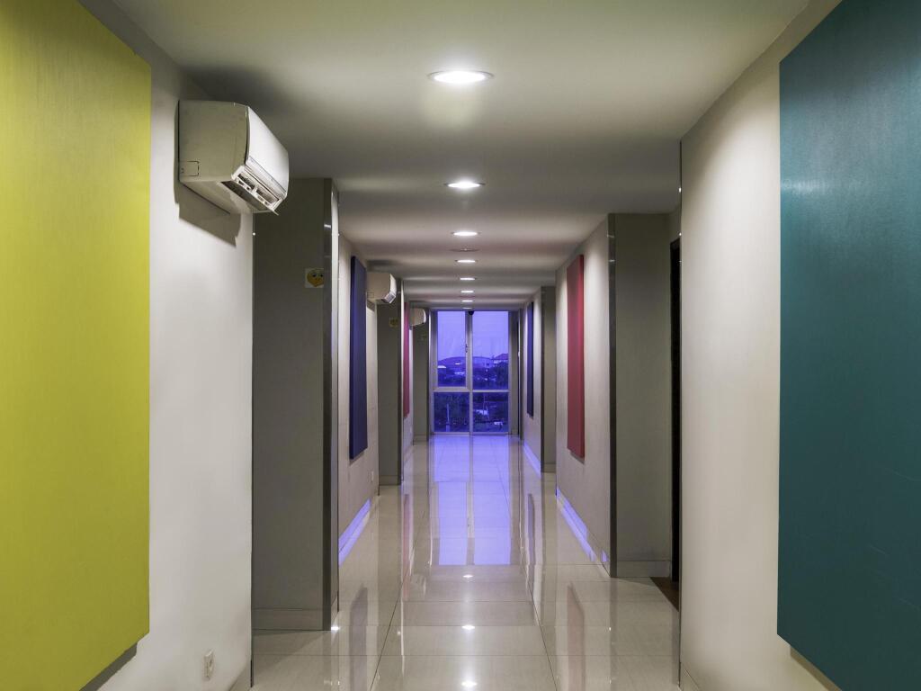 Сурабая: Hotel New Coklat