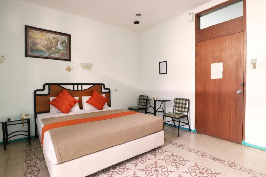 Сурабая: Hotel Kenongo Surabaya
