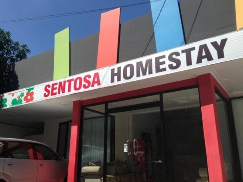 Сурабая: Sentosa Homestay