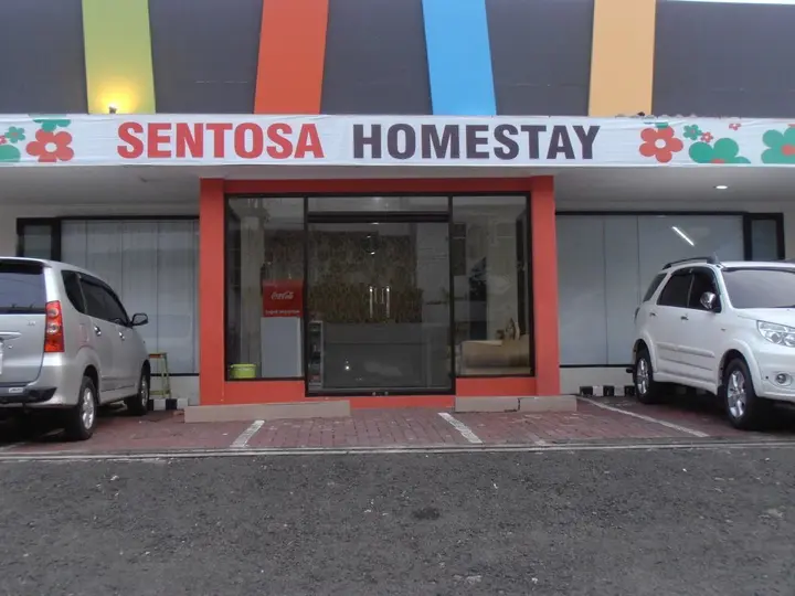 Сурабая: Sentosa Homestay
