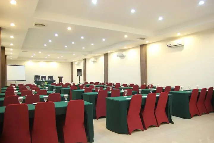 Банджанбару: Hotel Roditha Banjarbaru