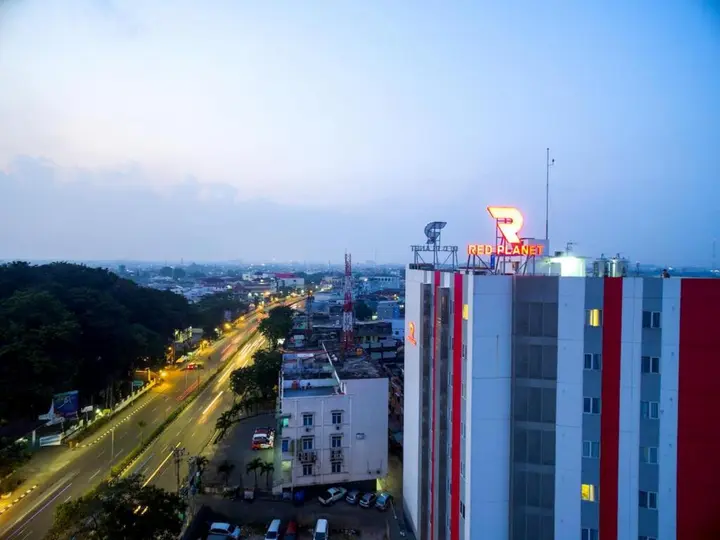Палембанг: Red Planet Palembang