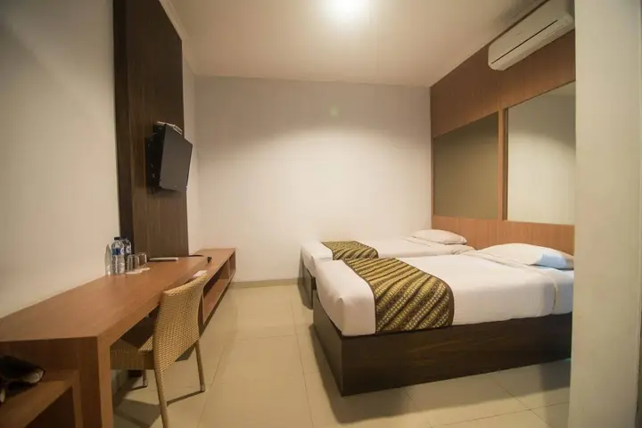 Суракарта: Dinasty Smart Hotel