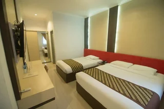 Суракарта: Dinasty Smart Hotel