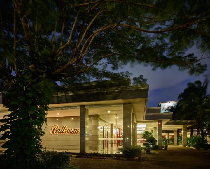 Тангеранг: Istana Nelayan Hotel & Convention Powered by Archipelago