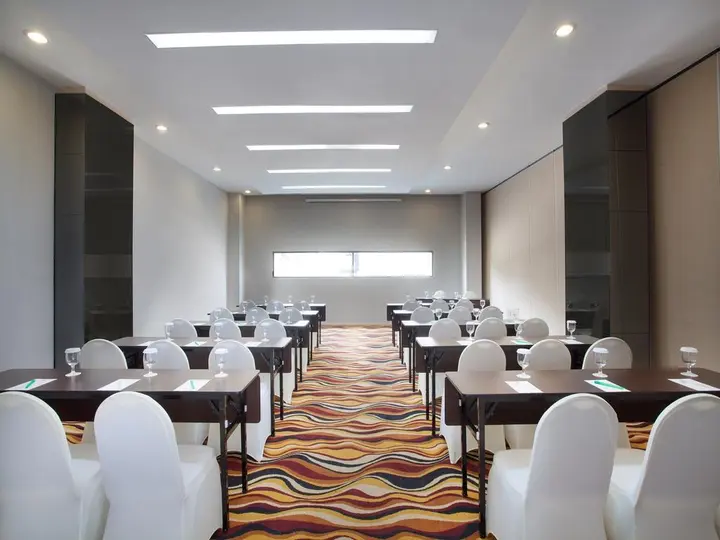 Тангеранг: ibis Styles Jakarta Airport