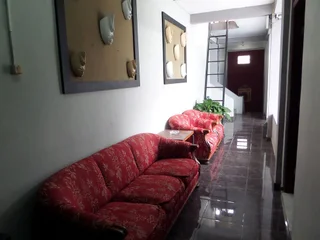 Депок: Emdi House