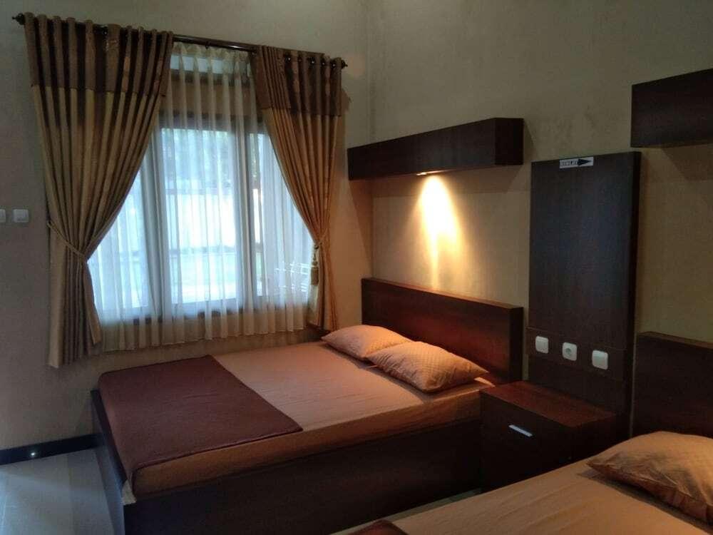 Батукарас: Rivana Hotel