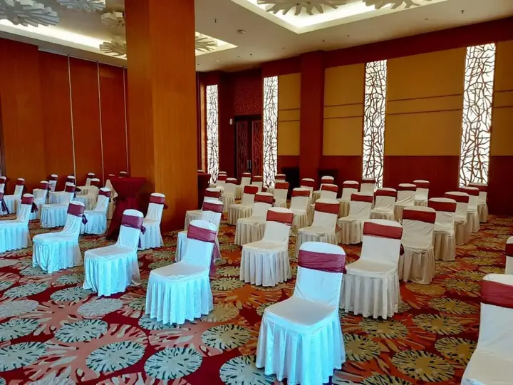 Сурабая: Swiss-Belinn Manyar