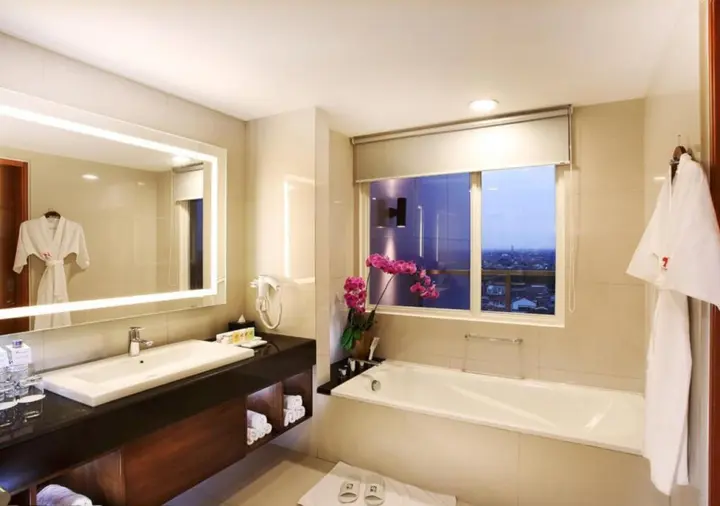 Сурабая: Swiss-Belinn Manyar