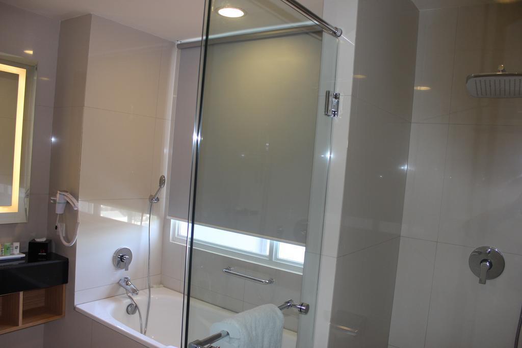 Сурабая: Swiss-Belinn Manyar