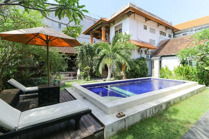 Кута: Legian Mas Beach Inn