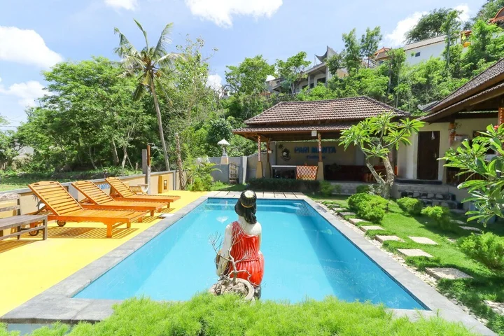 Пенида: Pari Manta Cottages