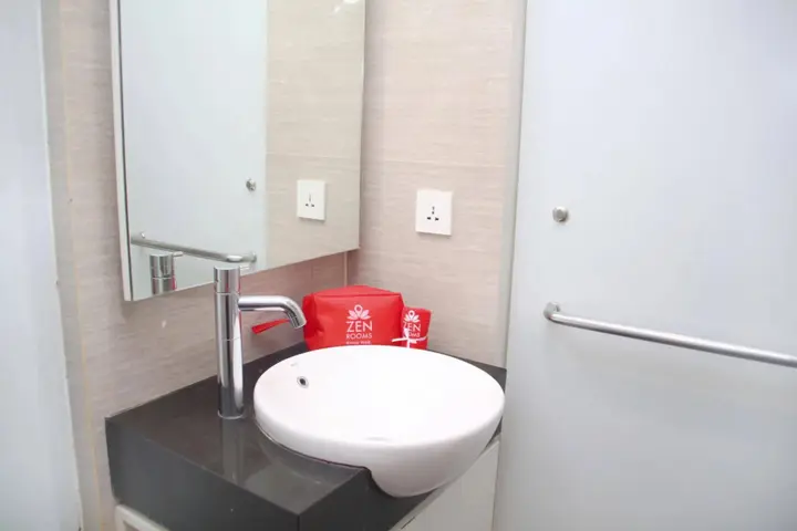 Сурабая: ZEN Rooms Basic Kusuma Bangsa