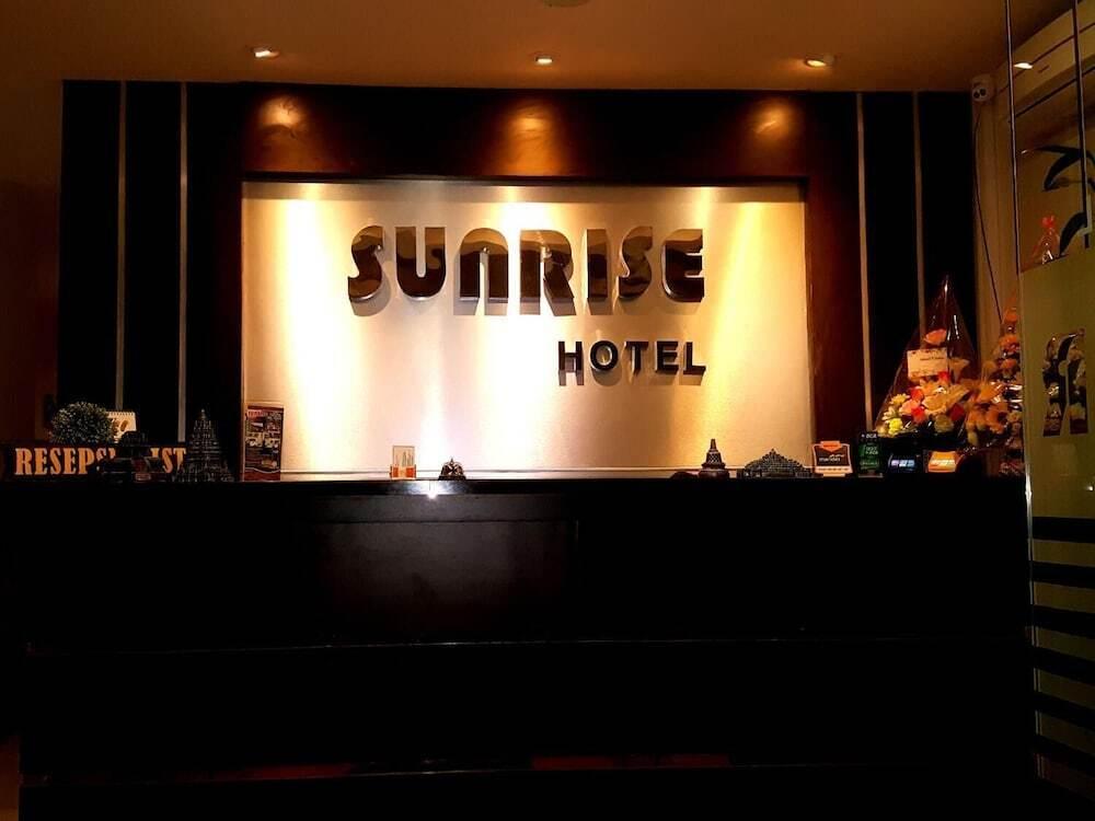Батуретно: Sunrise Hotel Jombor