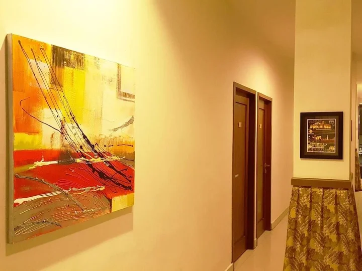 Батуретно: Sunrise Hotel Jombor