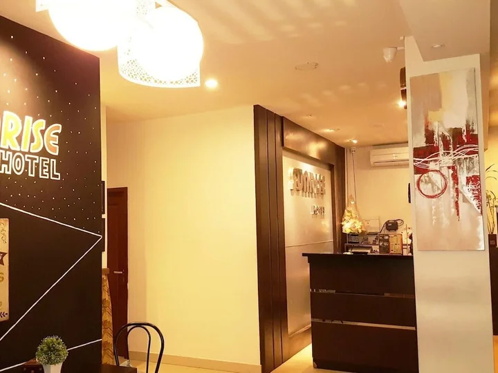 Батуретно: Sunrise Hotel Jombor