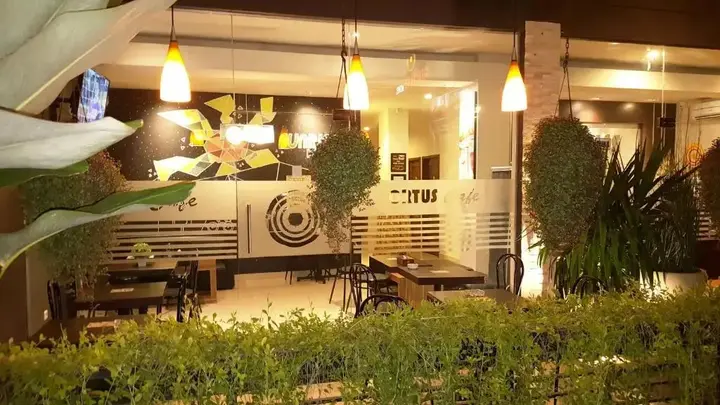 Батуретно: Sunrise Hotel Jombor