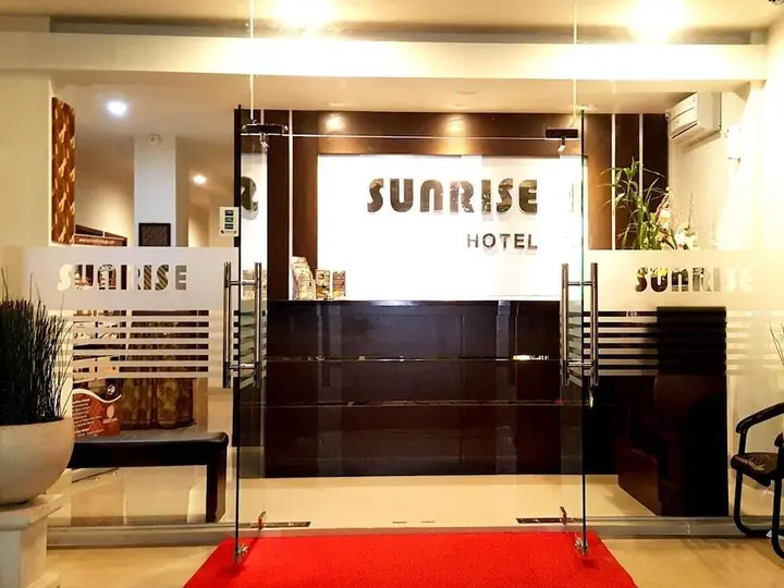 Батуретно: Sunrise Hotel Jombor