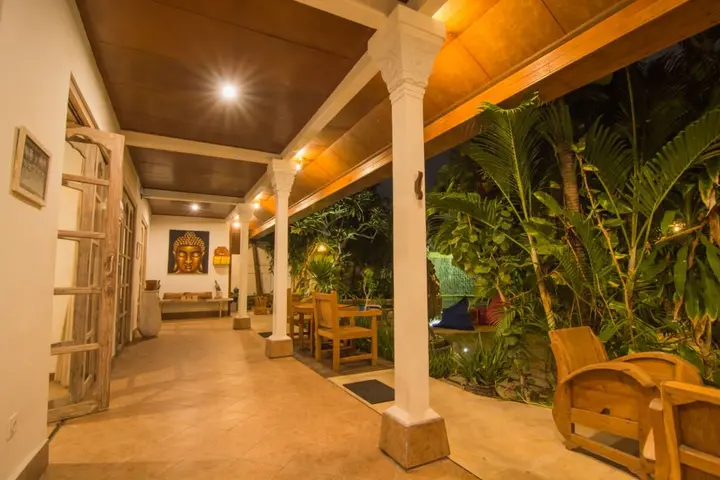 Кута: Bale Seminyak