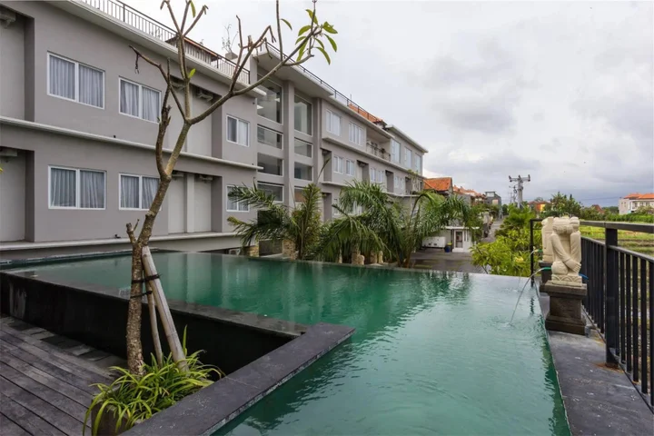 Табанан: RedDoorz Plus @ Gunung Salak Street