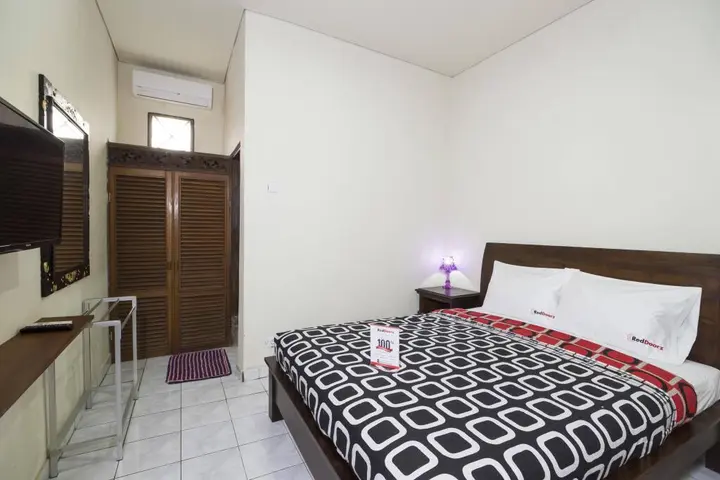 Санур Кайя: RedDoorz @ Danau Meninjau Sanur