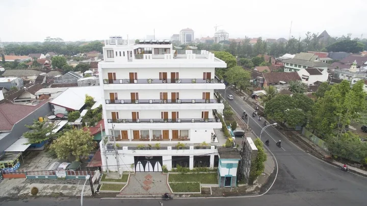 Маланг: Ratu Homestay Malang