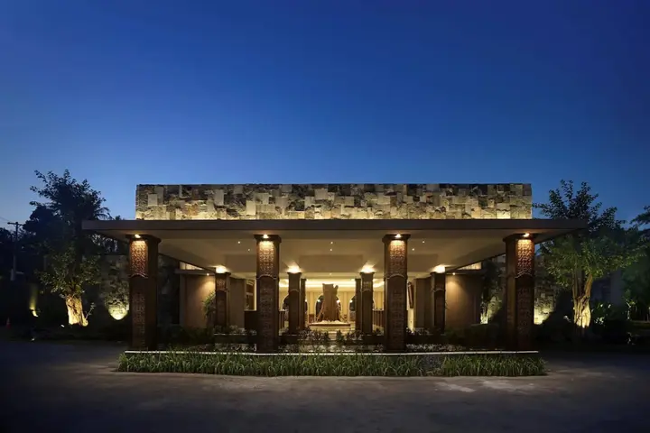 Батуретно: The Westlake Hotel & Resort Yogyakarta