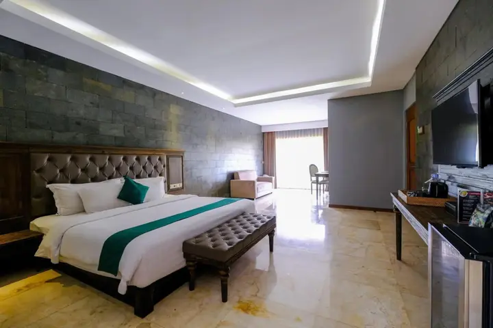 Батуретно: The Westlake Hotel & Resort Yogyakarta