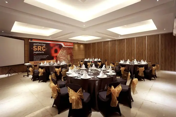 Батуретно: The Westlake Hotel & Resort Yogyakarta