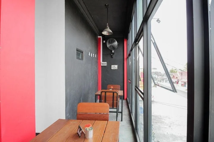 Палангкарая: Artz Hotel