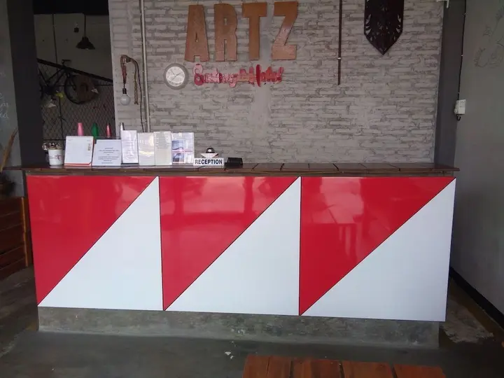 Палангкарая: Artz Hotel
