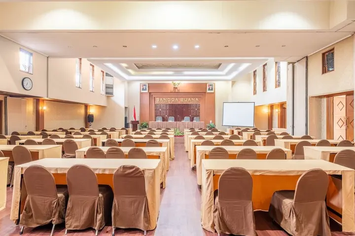 Чипанас: Capital O 1256 Sangga Buana Resort and Convention Hotel