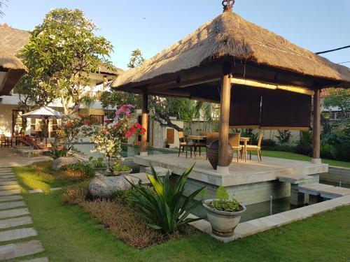 Санур: Lily Luxury Suites