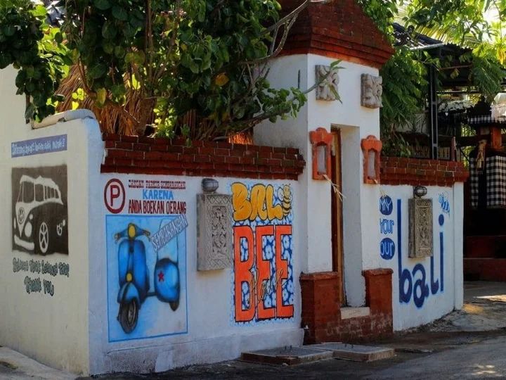 Керобокан: Bali Bee House