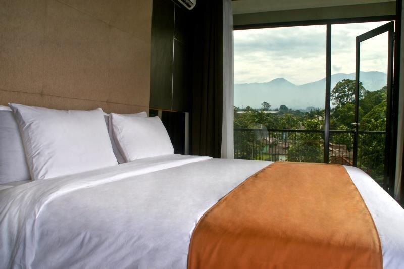 Сукабуми: Balcony Hotel Sukabumi