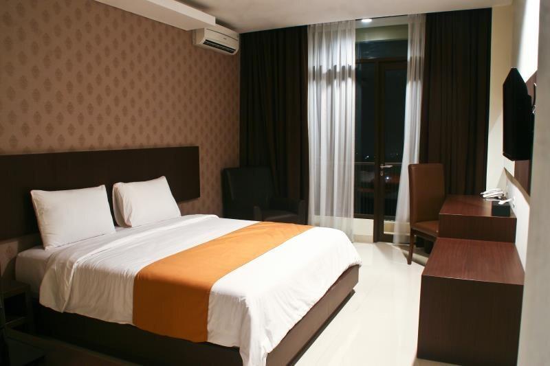 Сукабуми: Balcony Hotel Sukabumi