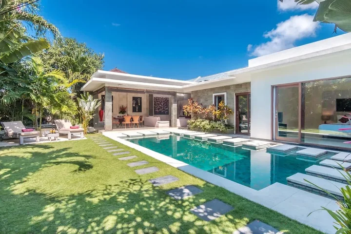 Кута: Villa LA