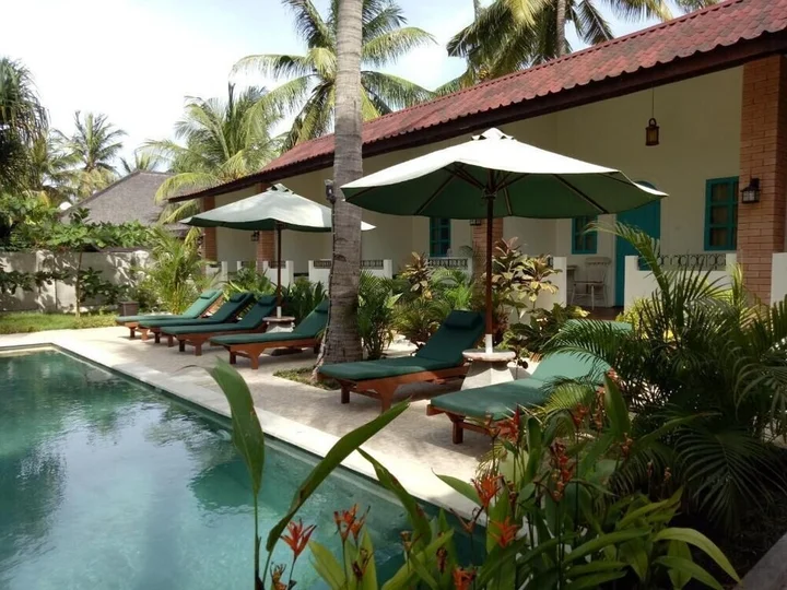 Гили Траванган: White Coconut Cottage